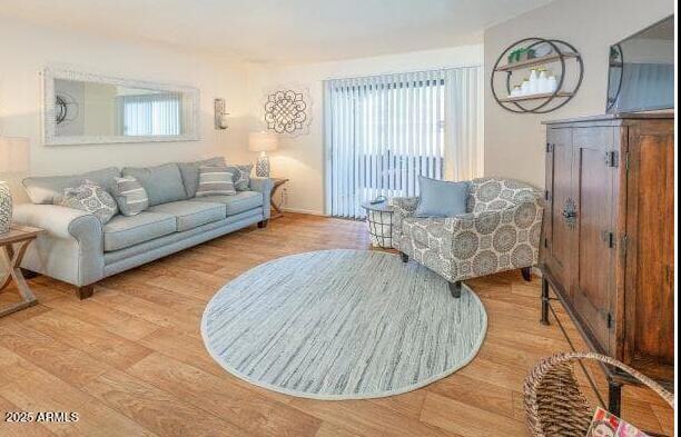 Photo - 5740 N 59th Ave Unidad 2