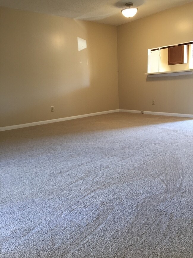 Photo - 180 Driftwood Ln