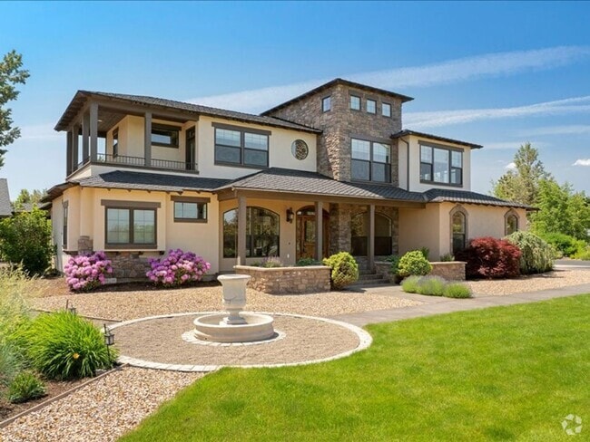Building Photo - Stunning Tumalo Home on 3.21 Acres with Ca...