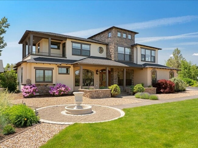 Stunning Tumalo Home on 3.21 Acres with Ca... - Stunning Tumalo Home on 3.21 Acres with Ca...