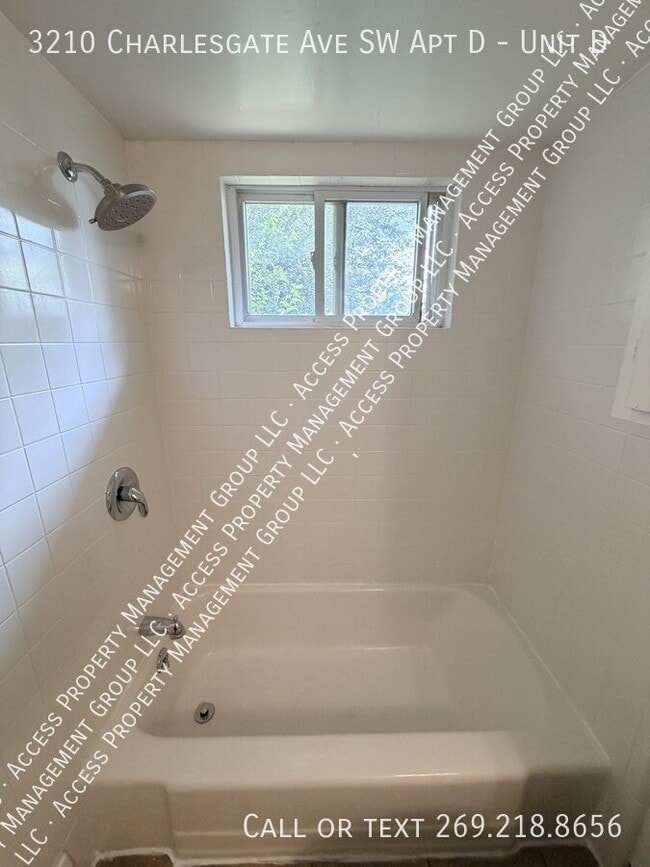 Photo - 3210 Charlesgate Ave SW Unit D