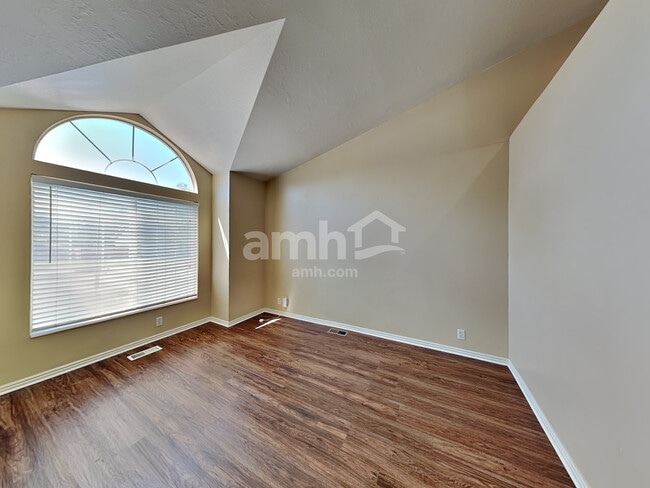 Photo - 1872 W Sir Charles Dr