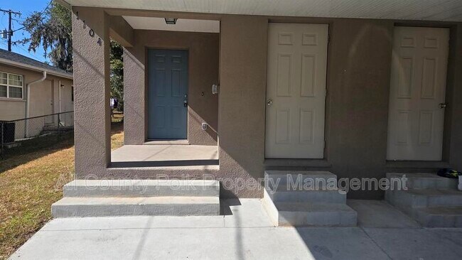 Photo - 1104 N Vermont Ave