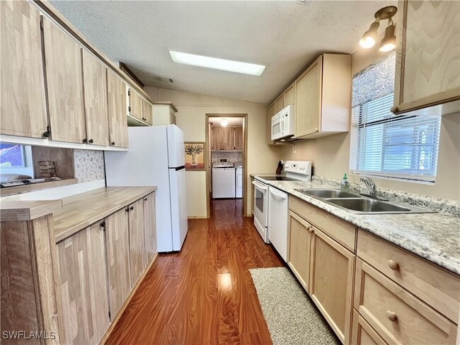 Photo - 573 Cape Florida Ln