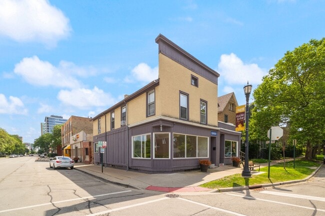 Photo - 1000 Foster St Apartamentos