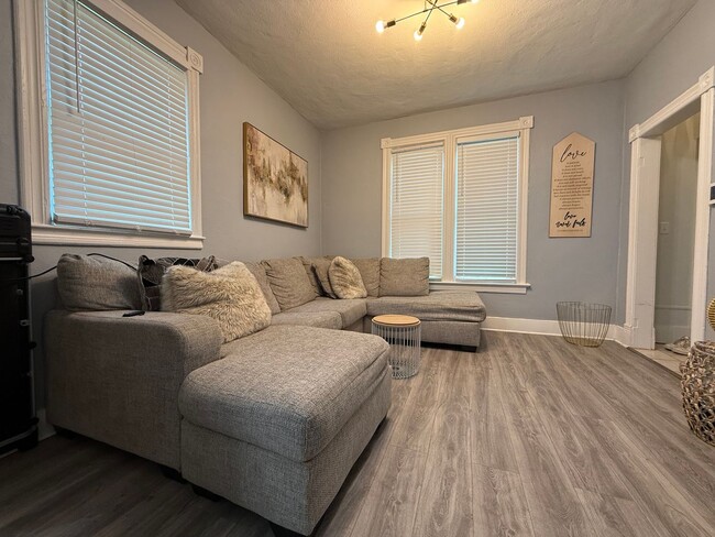 Photo - Stunning 3 Bedroom 1 Bathroom Single Family Home in St. Paul! Apply TODAY!