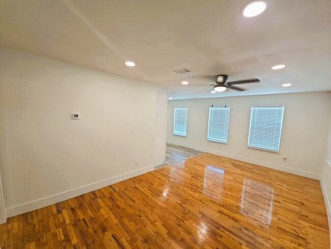 Photo - 3603 E Lockwood Dr