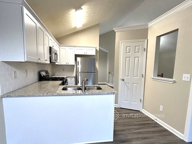 Photo - 118 Williamsburg Dr