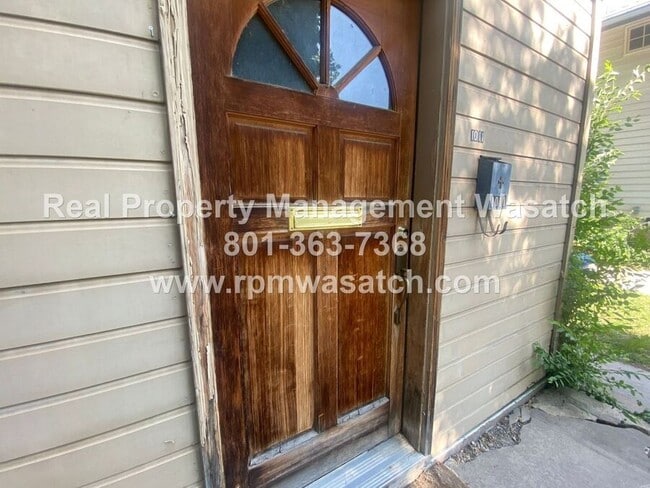 Photo - 1011 S Windsor St