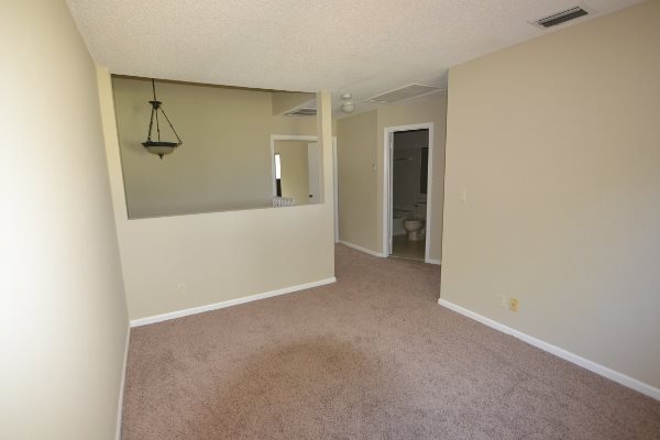 Photo - 1985 Discovery Cir E