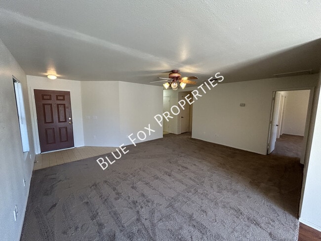 Photo - 2021 W Menzel Dr