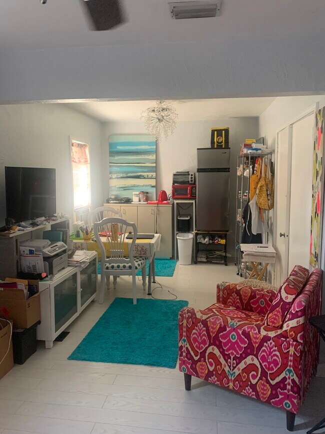 Photo - 162 Daytona Ave