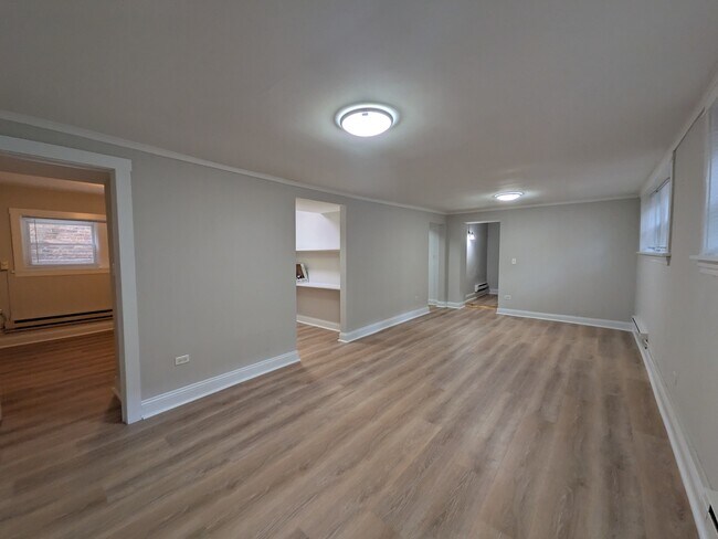 Photo - 2919 W George St