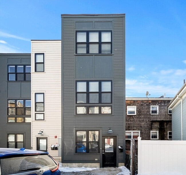 Building Photo - 181 Bennington St Unit 1