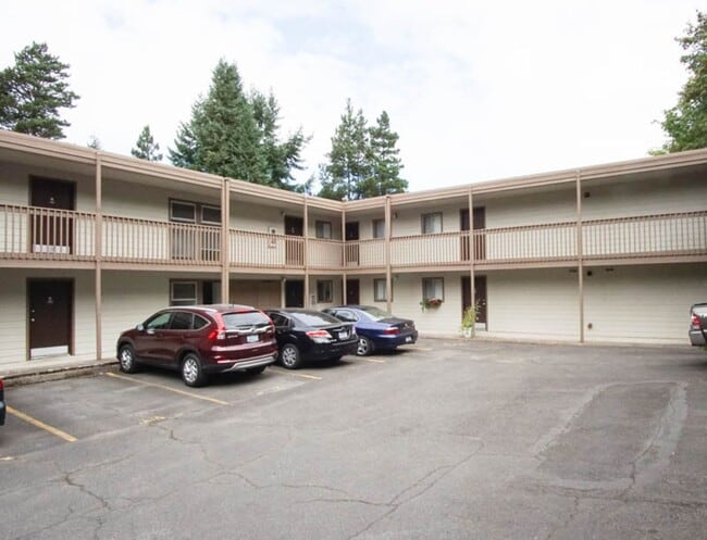 Building Photo - 1245 SW Grover St Unit 306