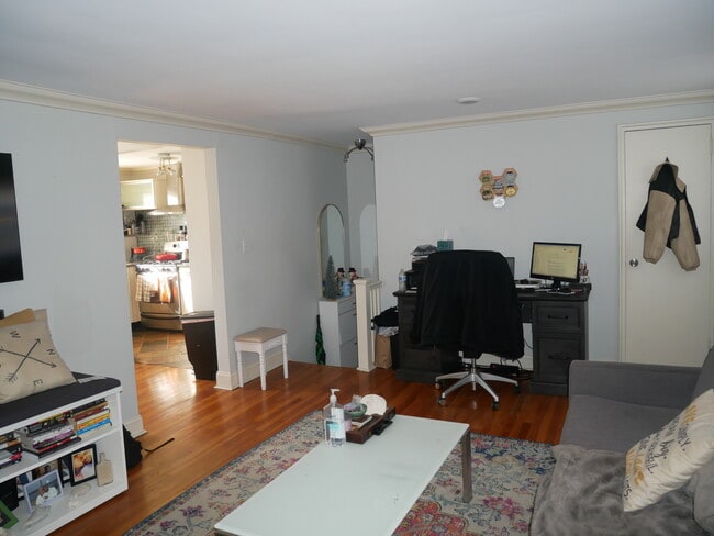 Photo - 190 Knickerbocker Rd Unit 10