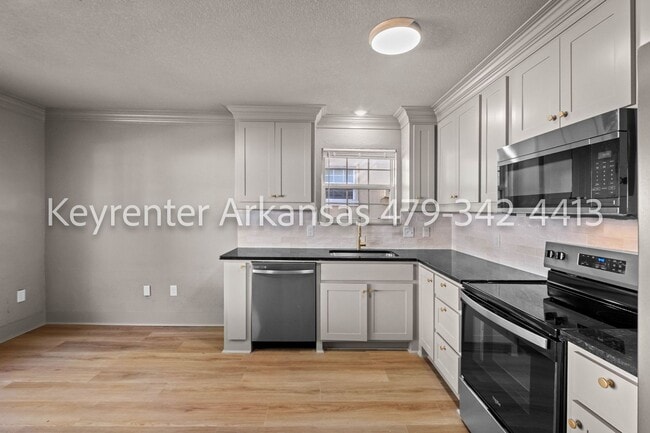 Photo - Beautifully renovated 3 bedroom, 2 bath | Fayetteville AR