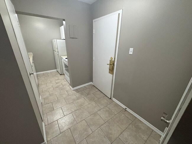 Photo - 225-225 Old Carriage Dr Unit 203