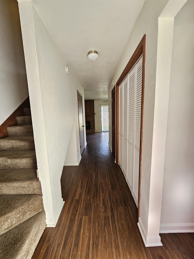 Photo - 196 Locke St