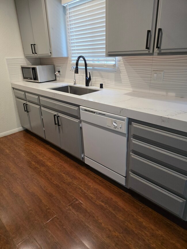 Photo - 316 E Imperial Ave Unidad B