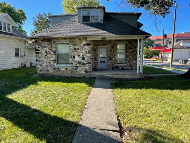 Building Photo - 617 Evergreen St Unit 617 Evergreen St Rental