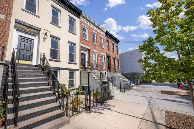 Photo - 145 Halladay St Unit 2