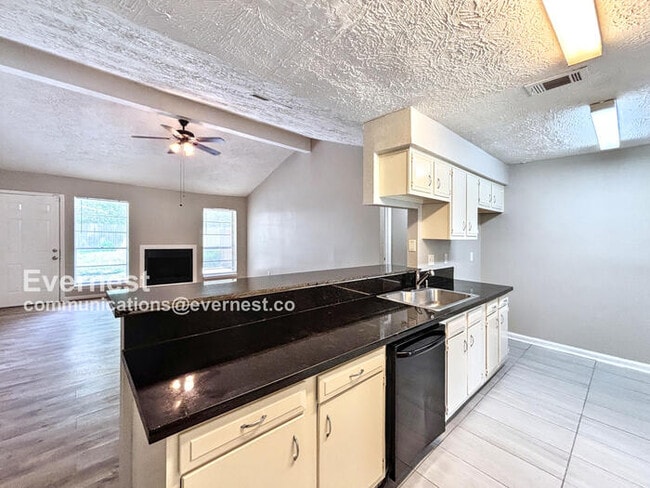 Photo - 203 Woodvale Dr
