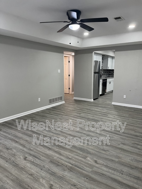 Photo - 708 NE Ball Dr