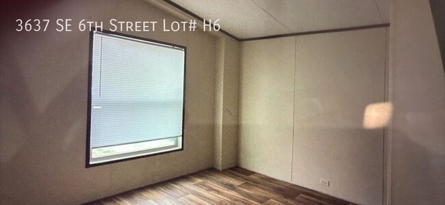 Photo - 3637 SE 6th St