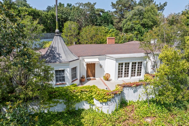 Photo - 10711 W Sunset Blvd Casa