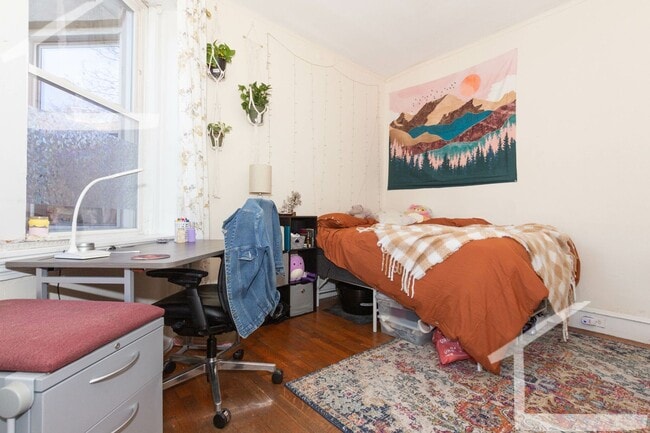 Photo - Gorgeous Brookline 4-bed 1-bath unit with heat and hot water included in the rent price!