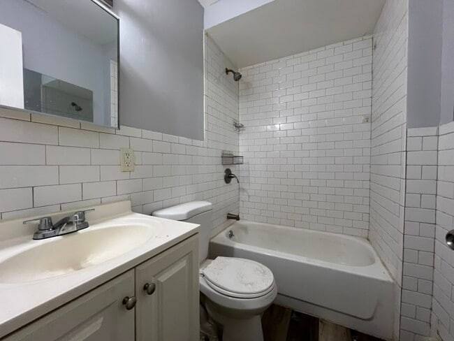 Photo - 116 Atlantic St Unit 1
