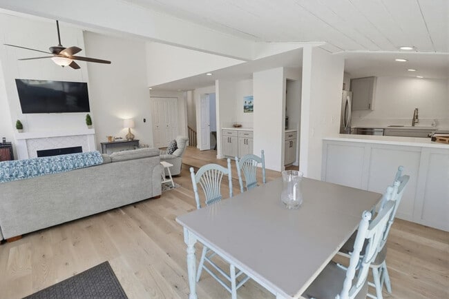 Photo - 561 S Sierra Ave Unidad ID1255601P