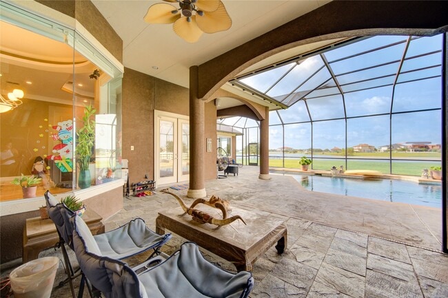 Photo - 5942 Sagamore Bay Ln