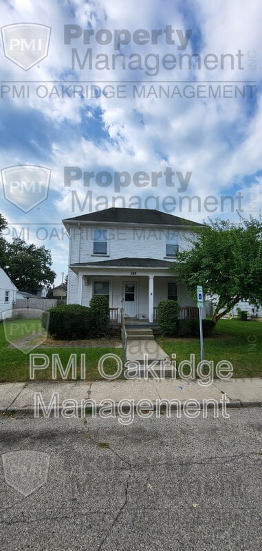 Building Photo - 829 Camp St