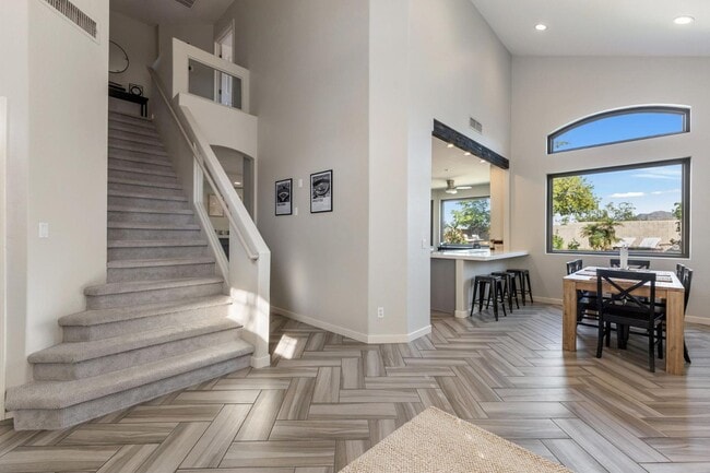 Building Photo - 10340 E Caribbean Ln