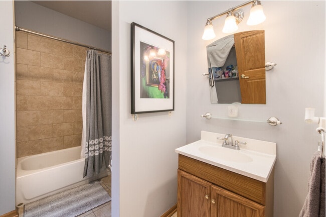 Photo - 1927 S Racine Ave