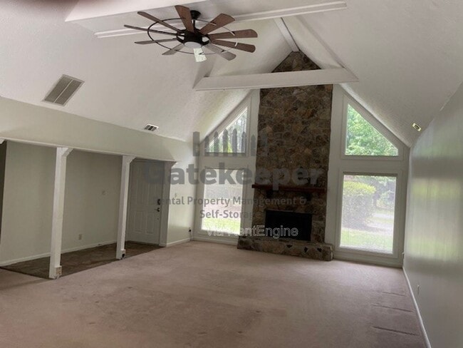 Photo - 100 Sandown Dr