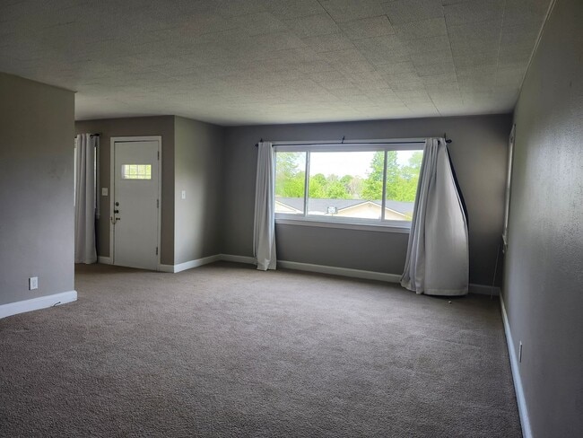 Photo - 3 bedroom 2 bath home in the desirable Belvoir Area in Chattanooga