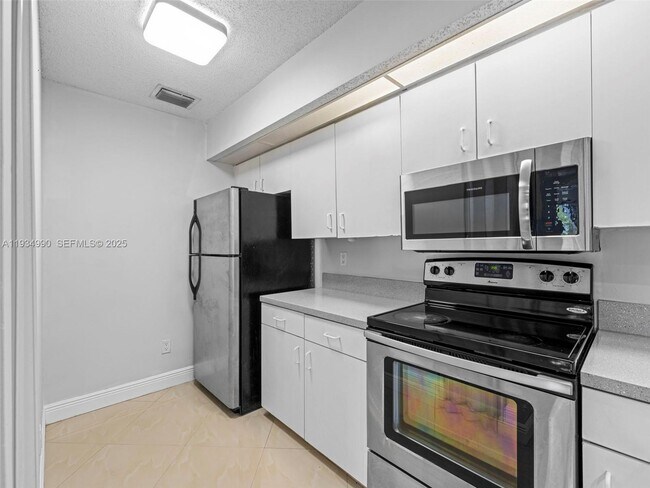Photo - 18870 NW 57th Ave Unit 308