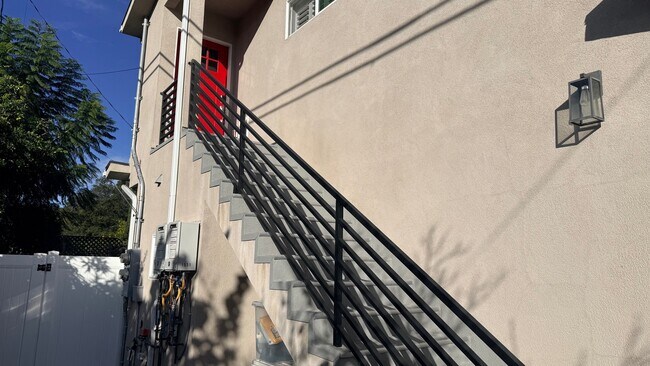 Photo - 1529 N Pass Ave