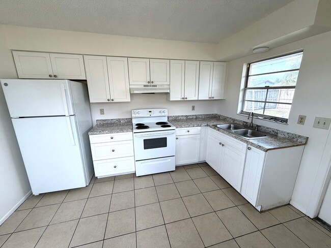 Photo - 4026/4028 61st Street West Unit 4026