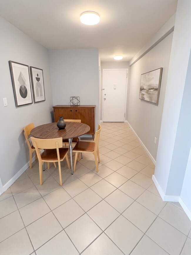 Photo - 11720 Edgewater Dr Unit 816