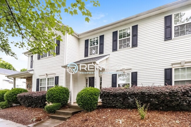 Photo - 18478 Streamline Ct