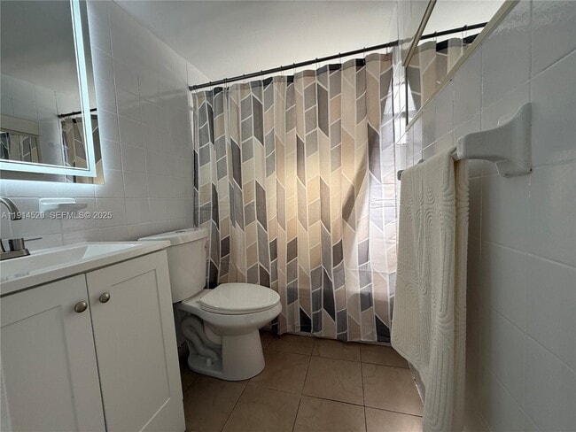 Photo - 8860 SW 32nd St Unit Back