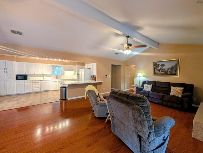 Photo - 1007 Arthur St