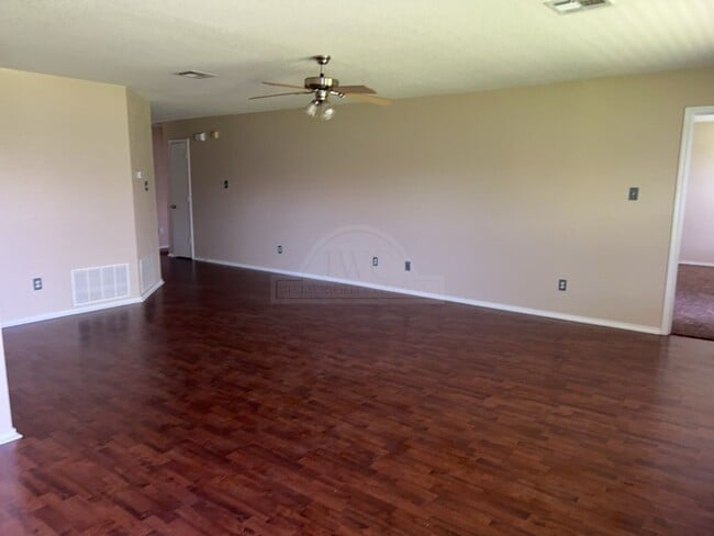 Photo - 3308 Lakecrest Dr