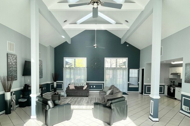 Clubhouse & Lobby