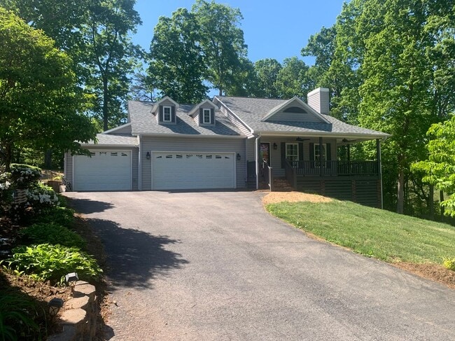 Photo - 40 Brierfield Dr