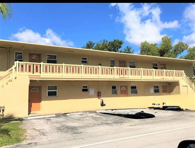 Photo - 1500 SW 5th Pl Unidad A